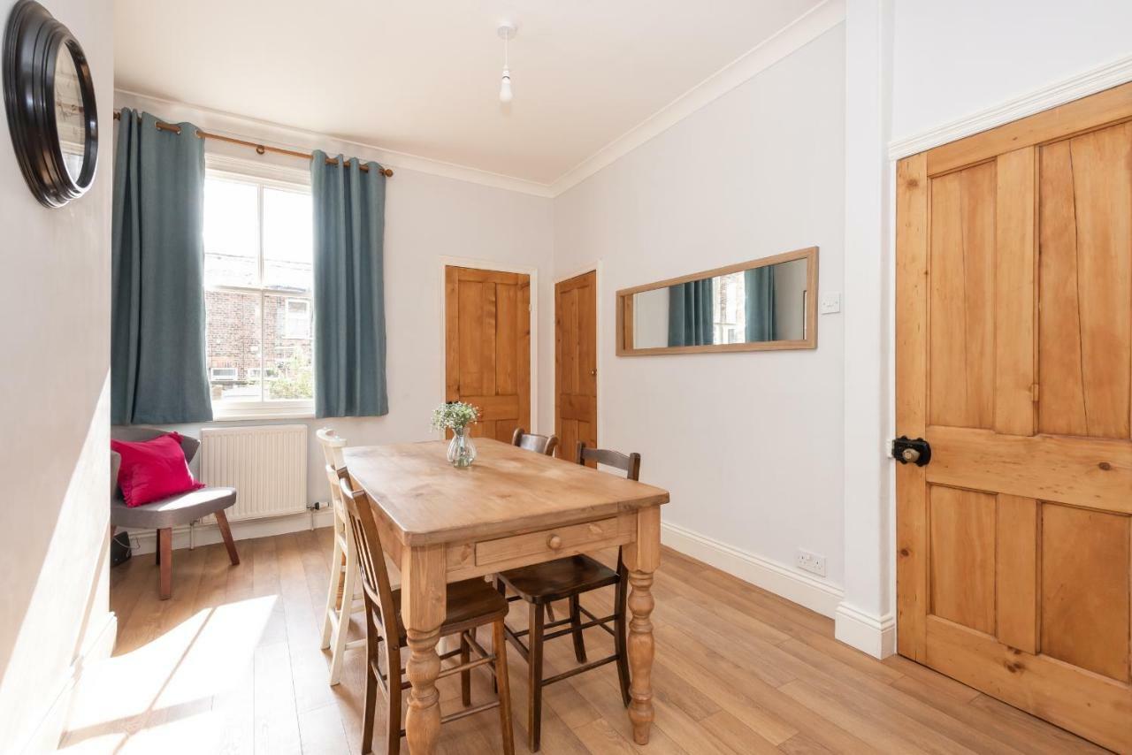 Charming Base For 5 Near Bishy Rd Pass The Keys York Exterior foto