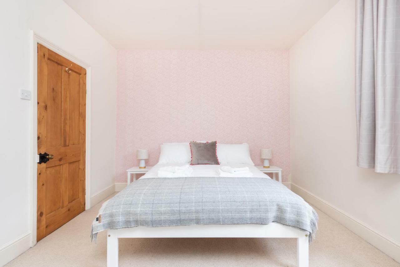 Charming Base For 5 Near Bishy Rd Pass The Keys York Exterior foto
